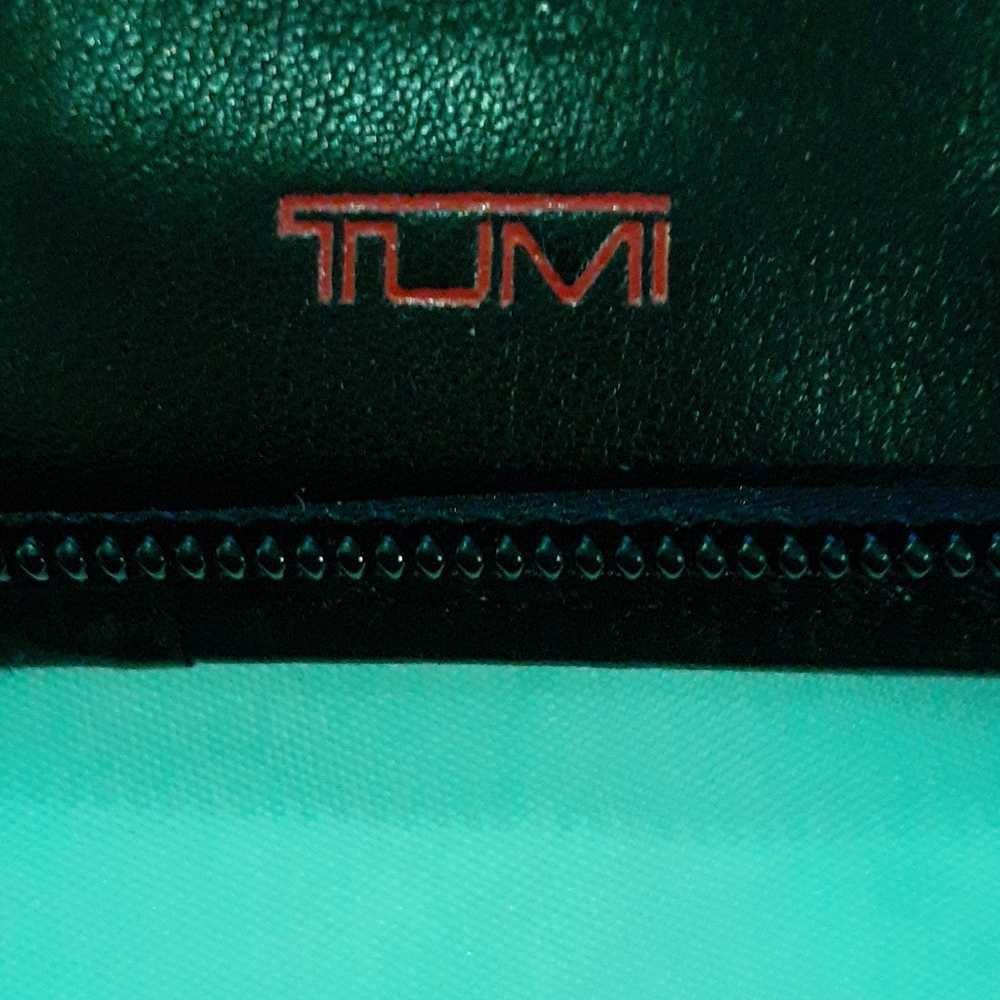 Tumi Document Holder. - image 5